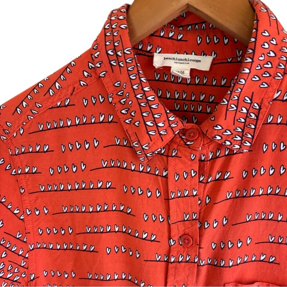 Beach Lunch Lounge hearts on wire 100%rayon button down shirt. Women’s Med. EUC! - Picture 4 of 12
